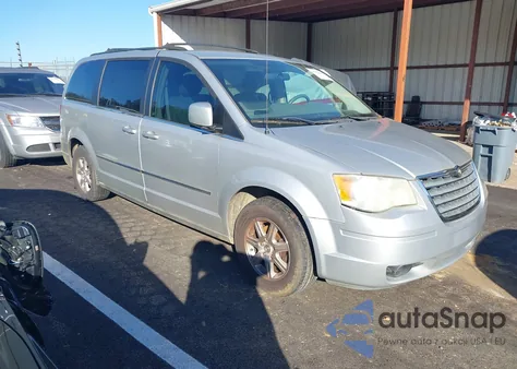 2009 Chrysler Town & Country Touring from USA, damaged, VIN 2A8HR54189R592283